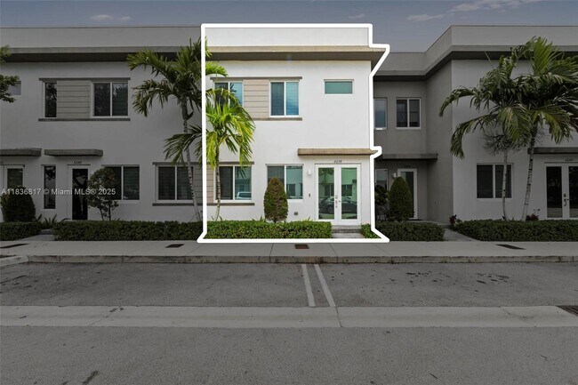 Building Photo - 6658 NW 102nd Path