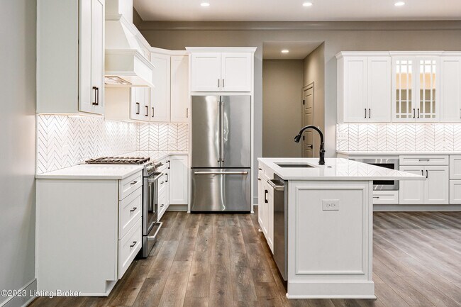 Building Photo - 10506 Meeting St