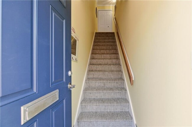 Building Photo - 216 Goddard Row