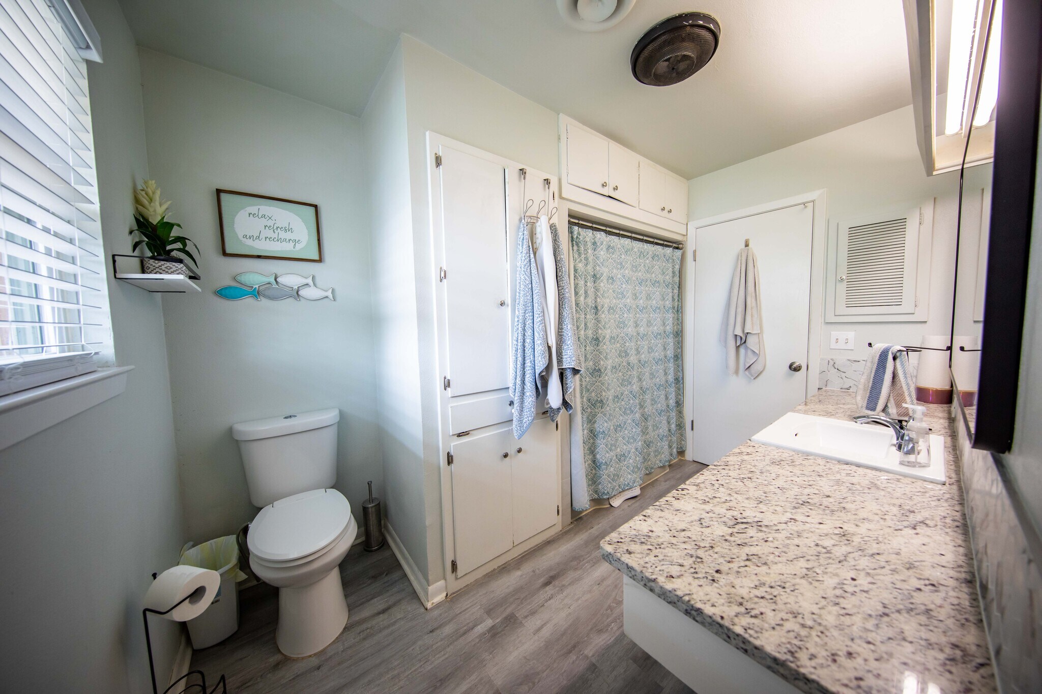 Building Photo - 4918 Seabreeze Dr