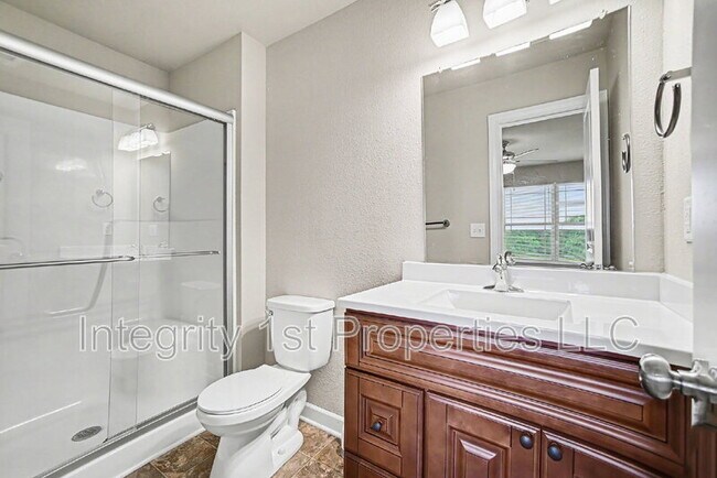 Building Photo - 10510 Clubhouse Dr