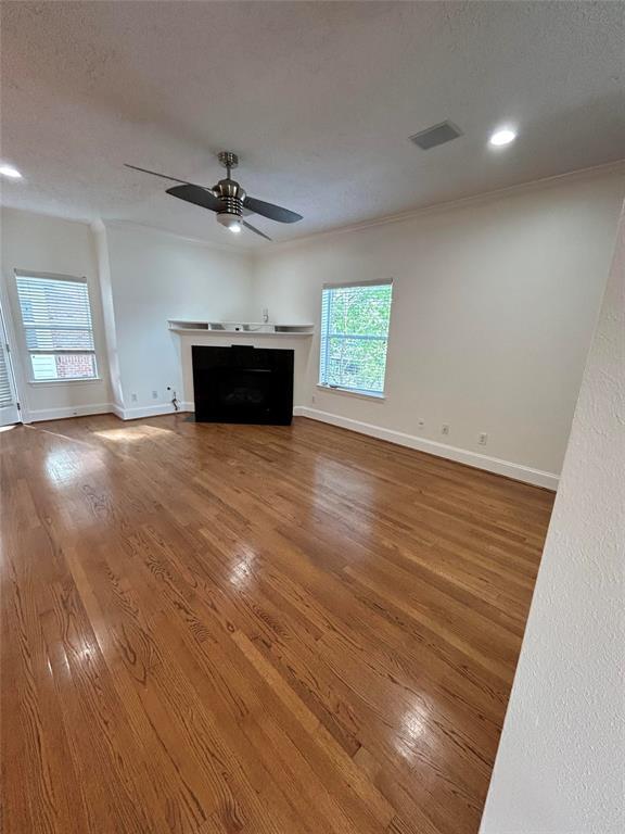 Building Photo - 909 W 21st St