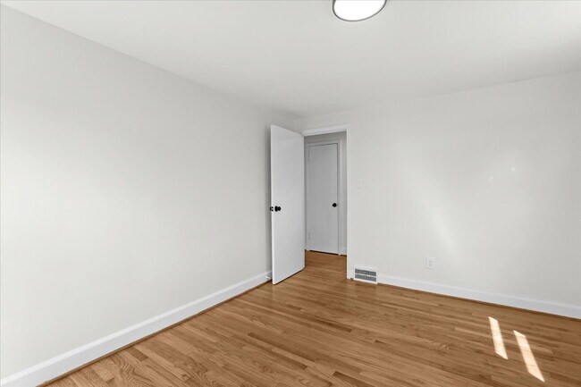 Building Photo - Modern Living in a Classic Detroit Neighborhood