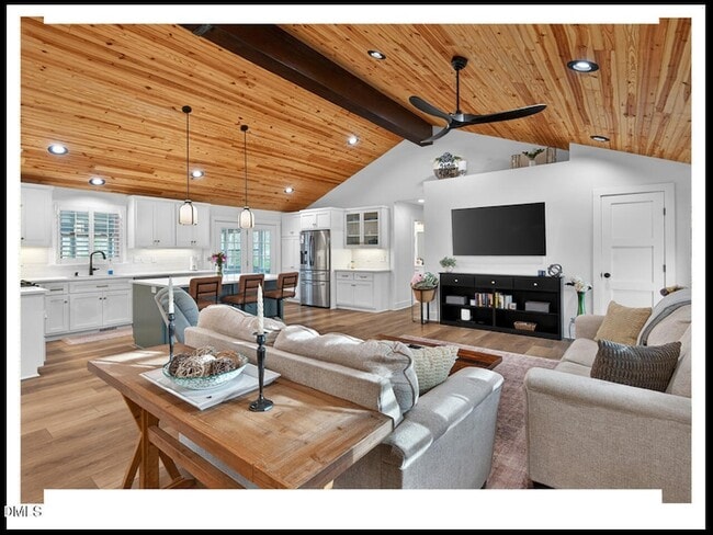 Building Photo - 5008 Autumn Dr