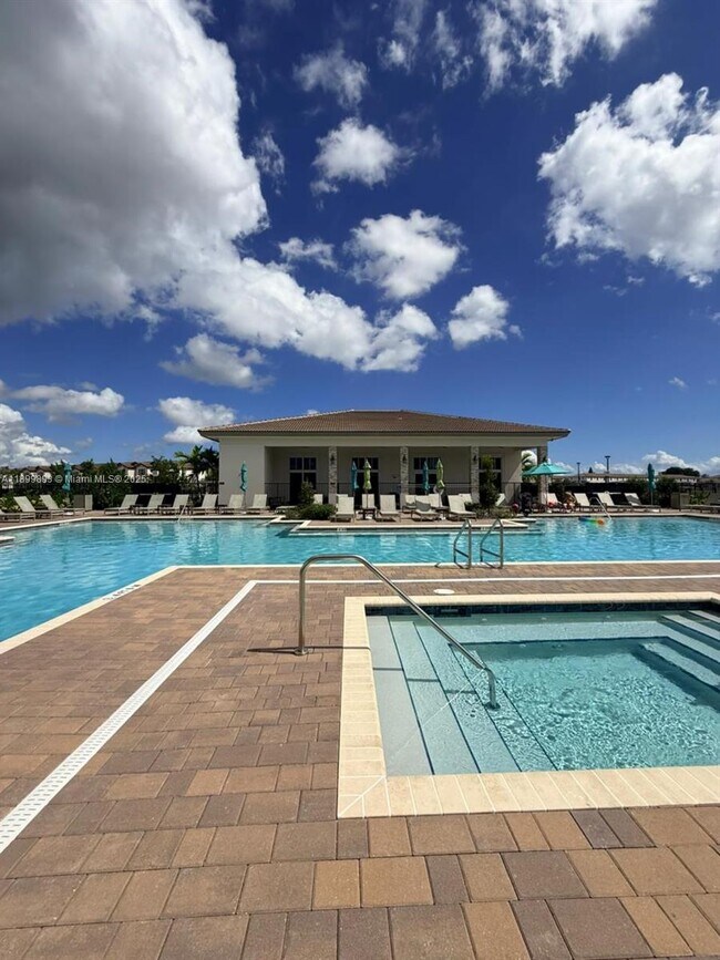 Building Photo - 12727 NW 23rd Pl