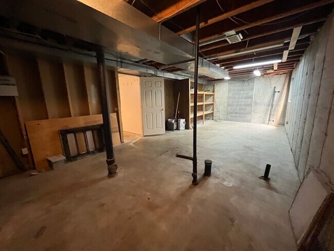 Building Photo - Wonderful Home in Central Fort Collins