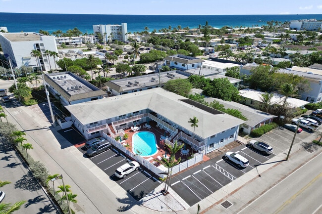 Building Photo - 4658 Bougainvilla Dr