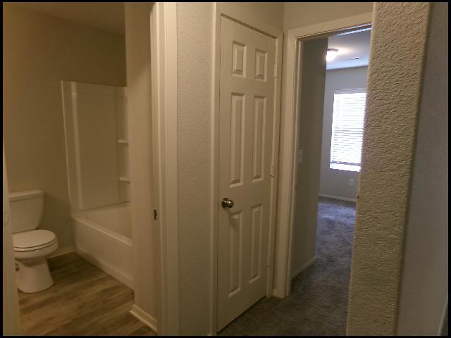 Building Photo - 10 Wisteria Dr