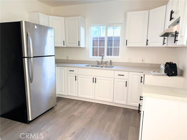 Building Photo - 204 S Starglen Dr