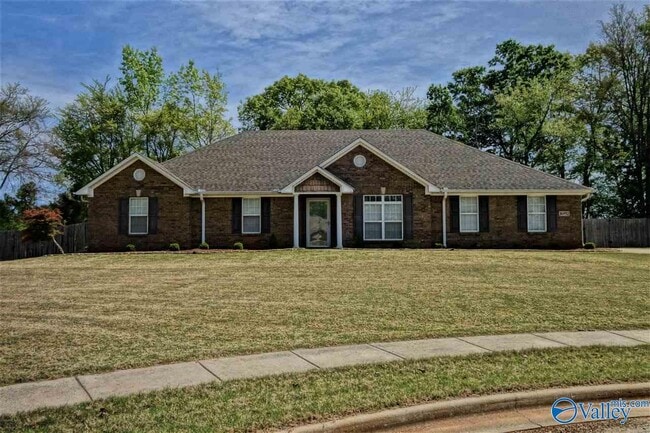 Primary Photo - 16992 Woodhaven Dr