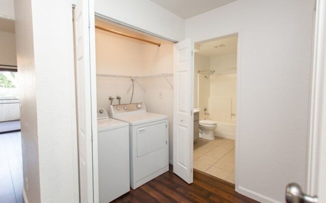 Building Photo - Renovated 3 bedroom 2 bath condo
