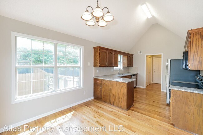 Building Photo - 3 br, 3 bath House - 1310 Birch Dr.