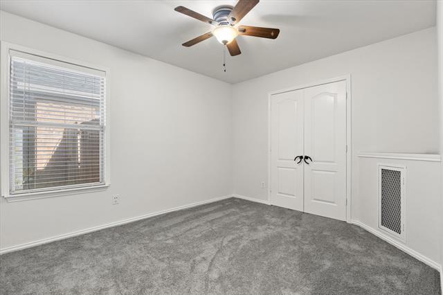 Building Photo - 206 Charleston Dr