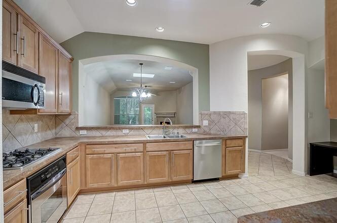 Building Photo - 6812 Allegiance Dr