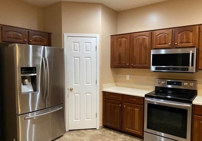 Building Photo - 3 Bedroom, 2 Bath, SECTION 8 ACCEPTED!