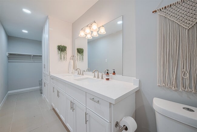 Building Photo - 14688 Perthshire Rd