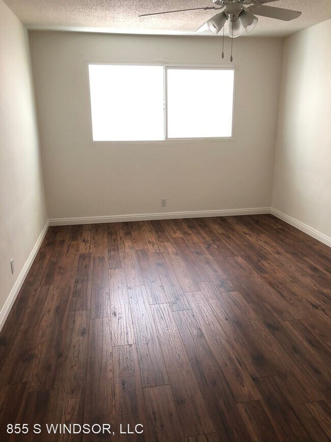 Building Photo - 855 S Windsor Blvd