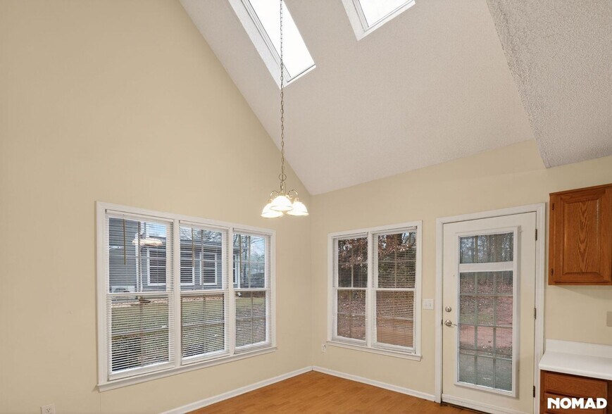 Building Photo - 2155 Southbrook Ridge NW