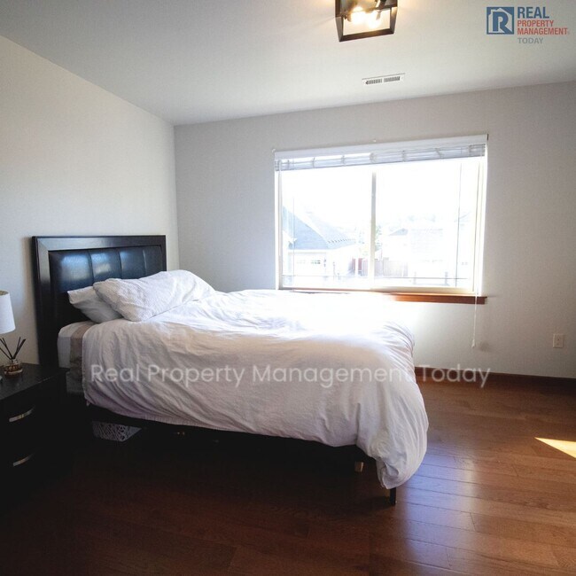Building Photo - 4 Bedroom House in Puyallup! (Virtual Tour...