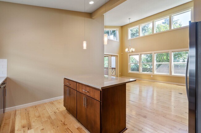 Building Photo - Beautiful 3-bdrm/2.5-bath in Beaumont-Wils...