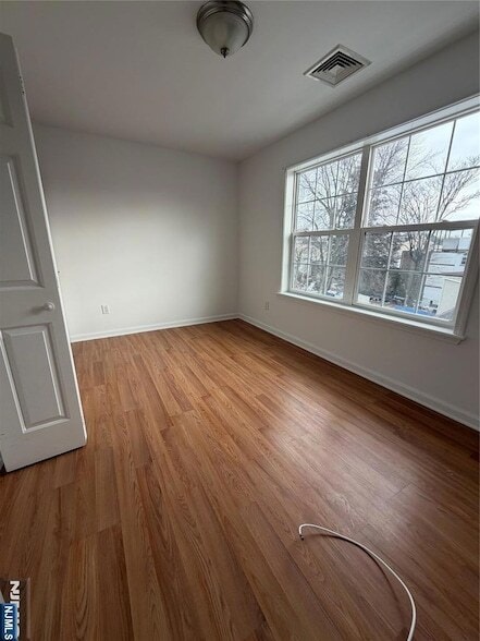 Building Photo - 110 Redwood Ave