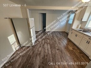 Building Photo - 507 Lehman-6