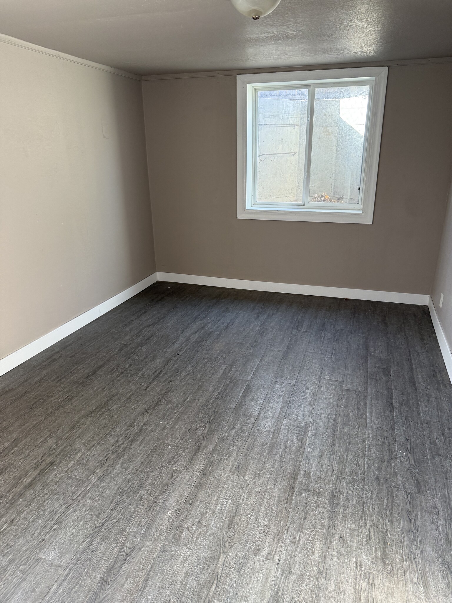 Building Photo - 2325 Judy Ave