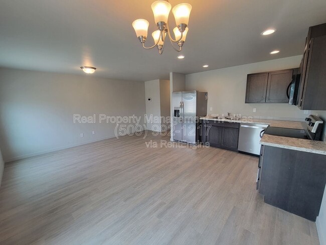 Building Photo - 413 Whitefish Ln