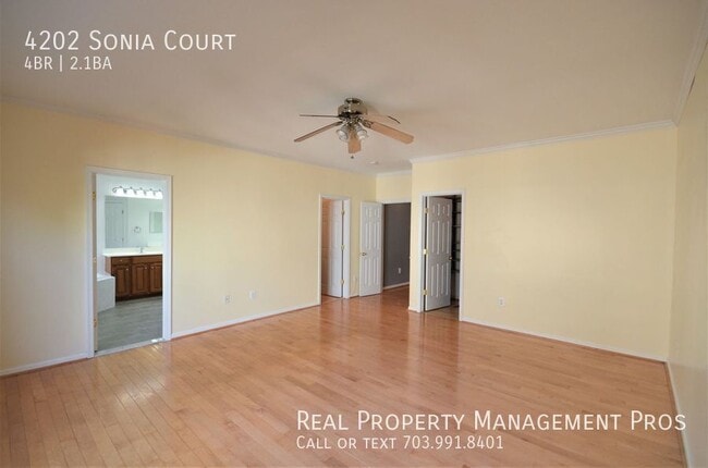 Building Photo - 4202 Sonia Ct
