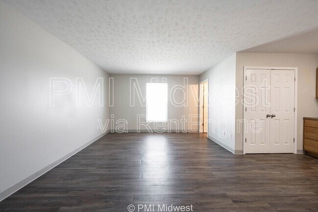 Building Photo - 1702 W Michigan St