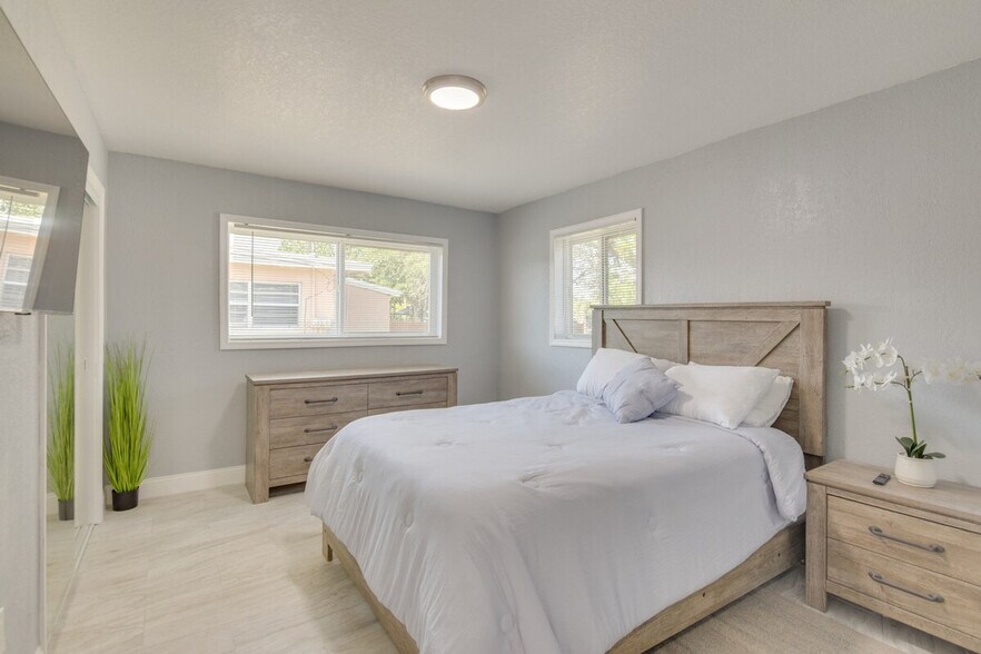 Building Photo - 16201 NW 39th Ct