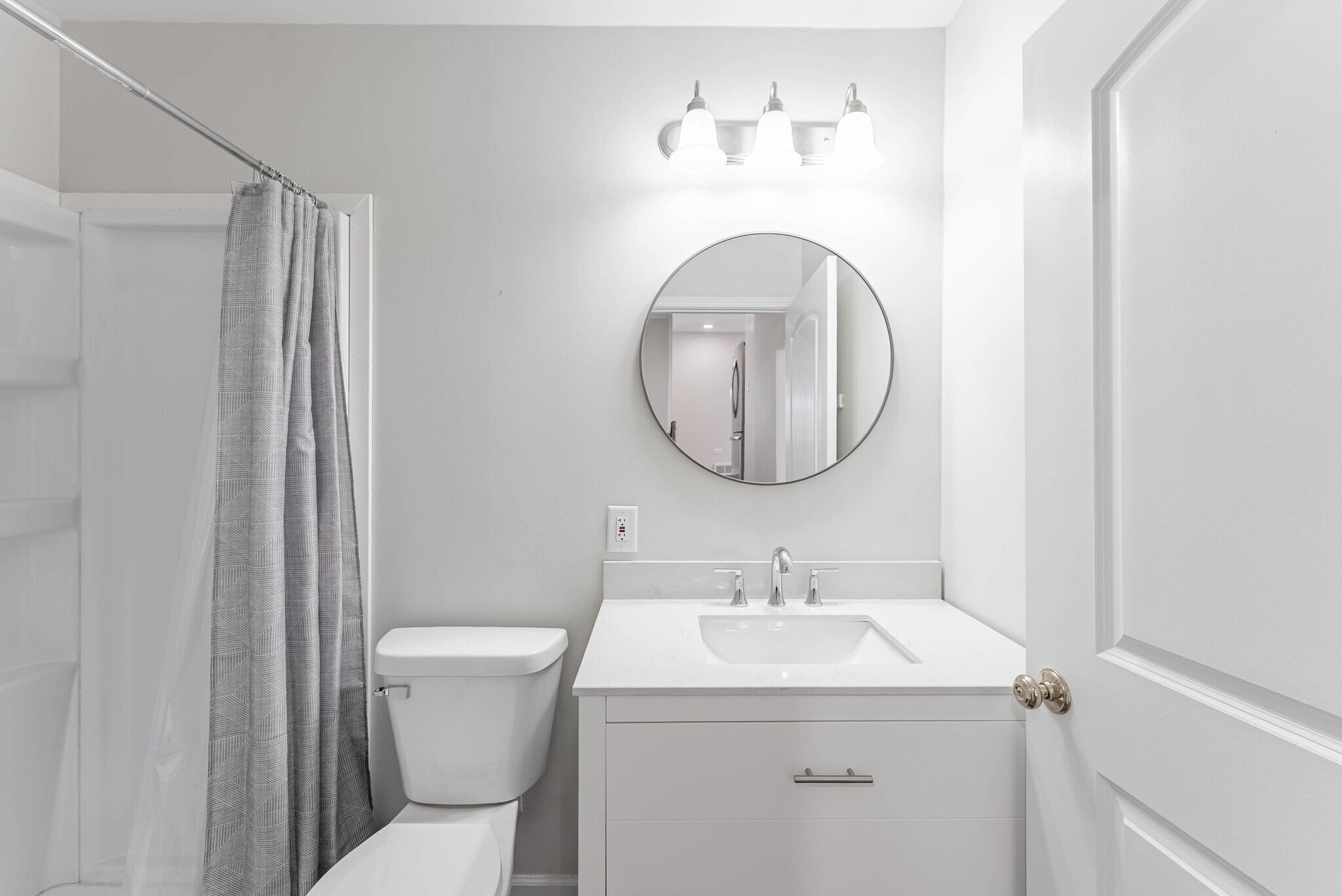 Building Photo - 125 S Main St