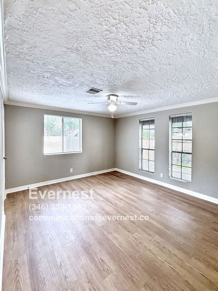 Building Photo - 5311 Gano St