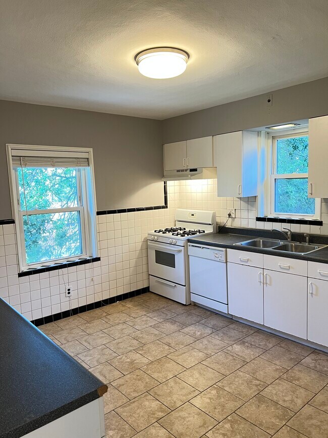 Building Photo - 7449 Delmar Blvd