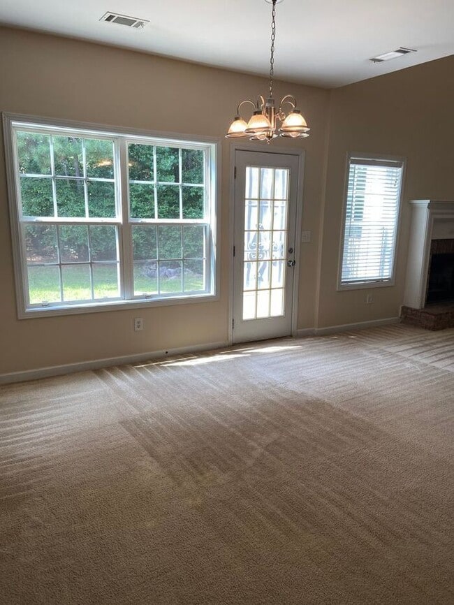 Building Photo - COMING SOON! 4BR Home w/ Fireplace + 2-Car Garage in Snellville