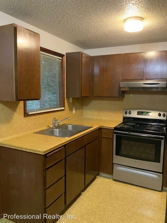 Building Photo - 140 Shell Ln