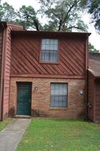 Building Photo - 1290 High Rd