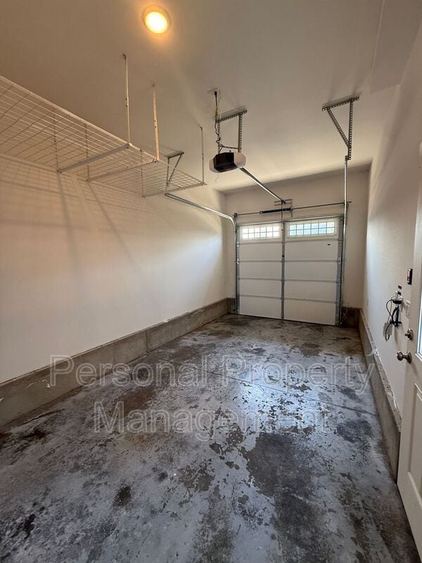 Building Photo - 1530 NW 29th Pl