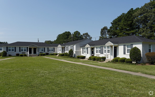 Building Photo - Cottages on Elm Apartments