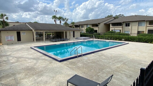 Building Photo - 6118 Curry Ford Rd