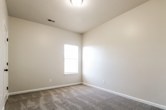 Building Photo - 1775 Englehart St