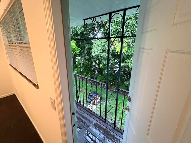 Building Photo - 2829 SW Cornell Ave