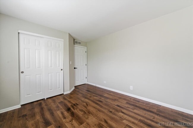 Building Photo - 1078 Park Hill Cir