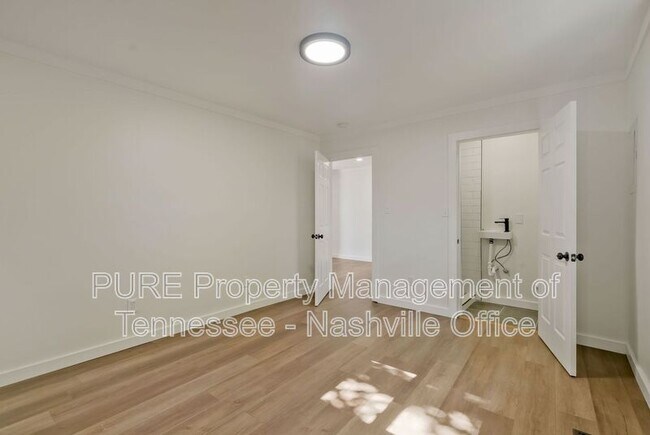 Building Photo - 1127 N 5th St