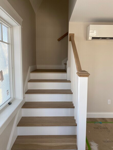 Building Photo - 64 Jones Creek Dr