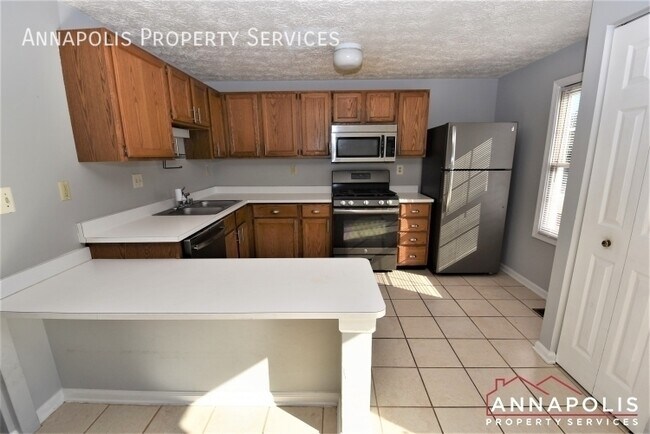 Building Photo - 2455 Warm Spring Way