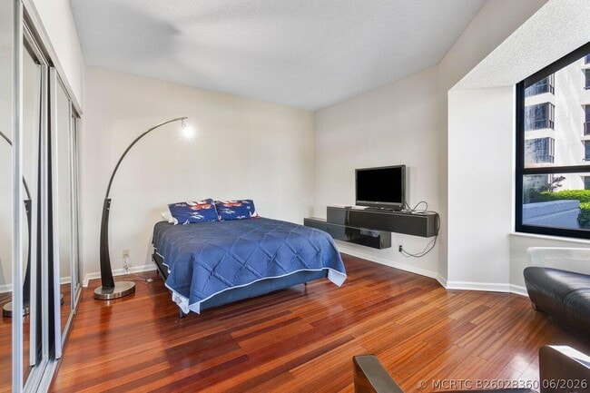 Building Photo - 3120 S Ocean Blvd