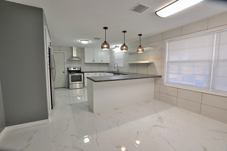 kitchen - 143 W 9th St