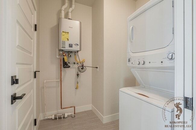 Building Photo - 2466 Revere Rd