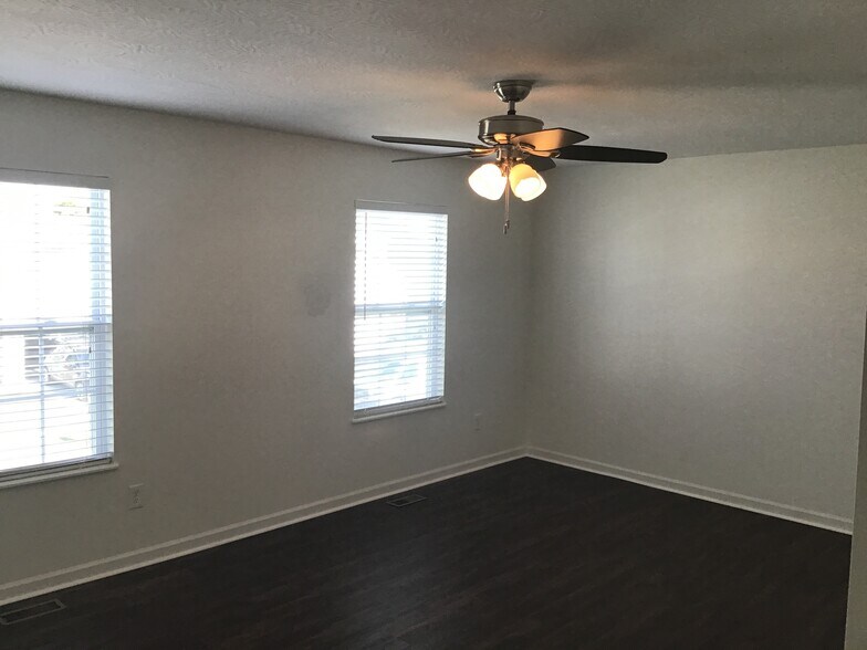 Building Photo - 122 Faulkner Dr